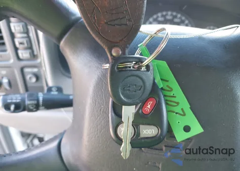 2000 Chevrolet Silverado 1500 Ls from USA, damaged, VIN 2GCEK19T8Y1217542